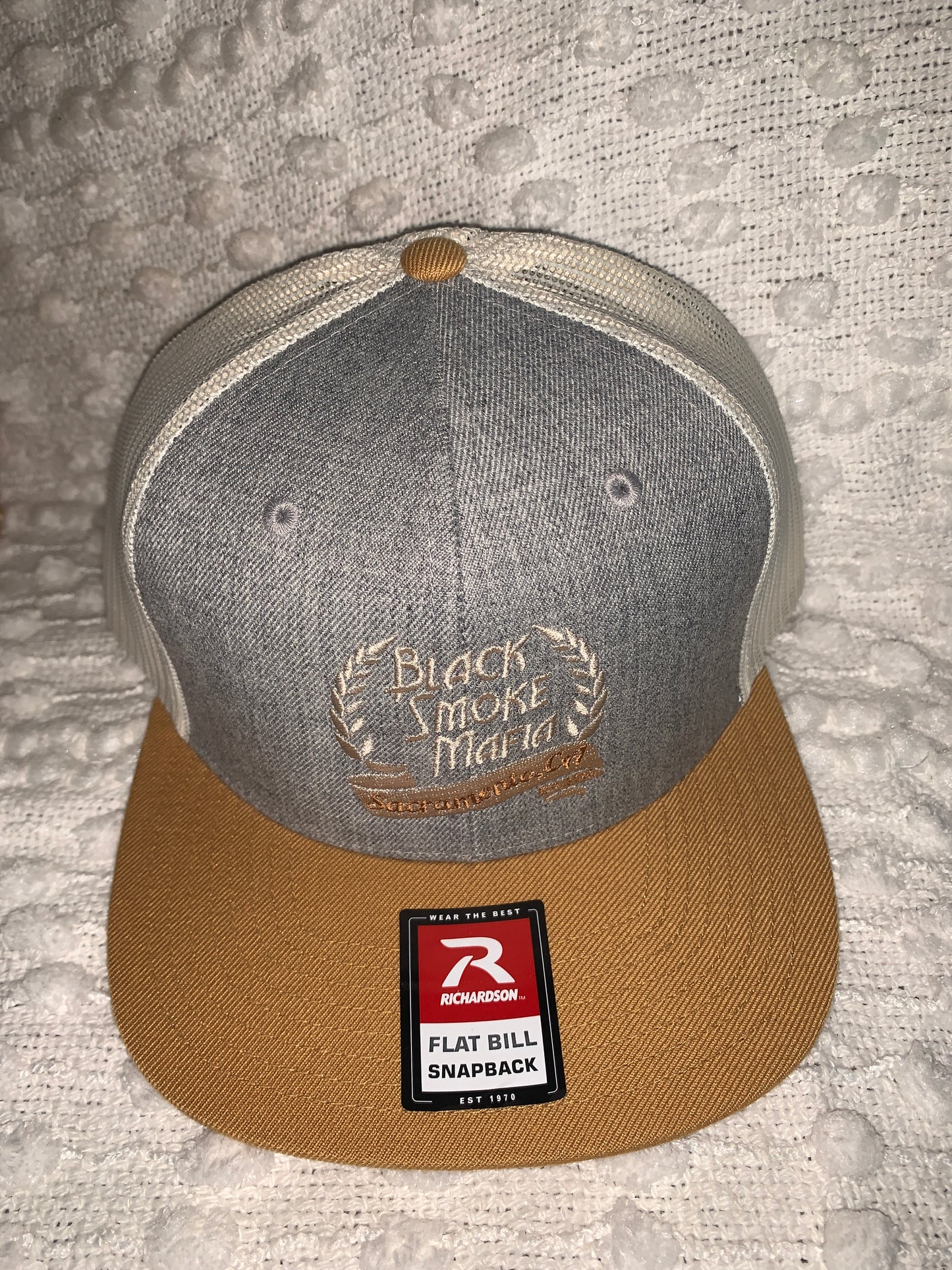 Leaf logo hat